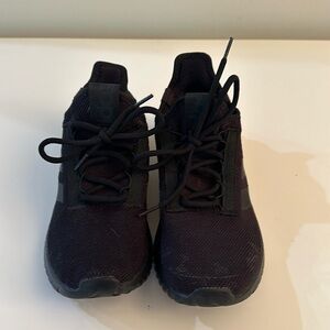 Men’s black size 9 Adidas Cloudfoam running shoes